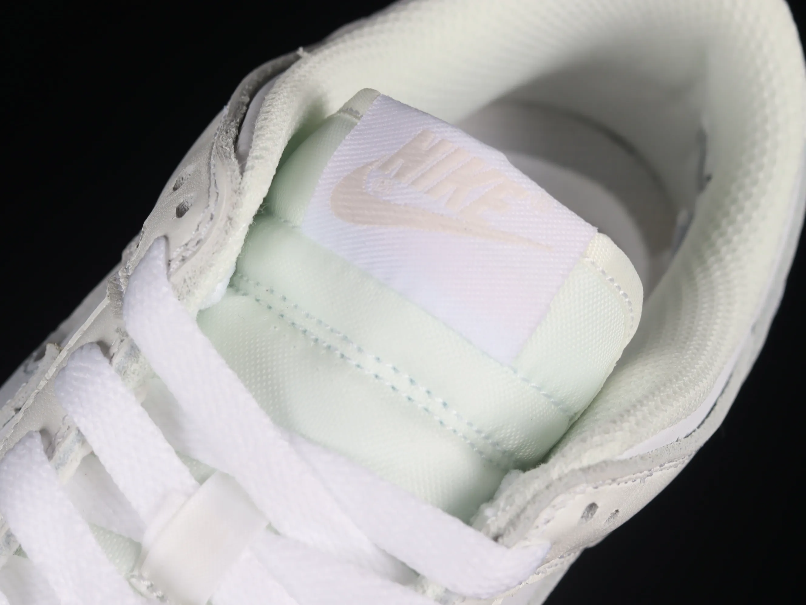 All categories Nk SB Dunk series Nk SB Dunk Low low-top sneakers Nk SB Dunk Low white green SB low-top sports and leisure sneakers FD9911-101